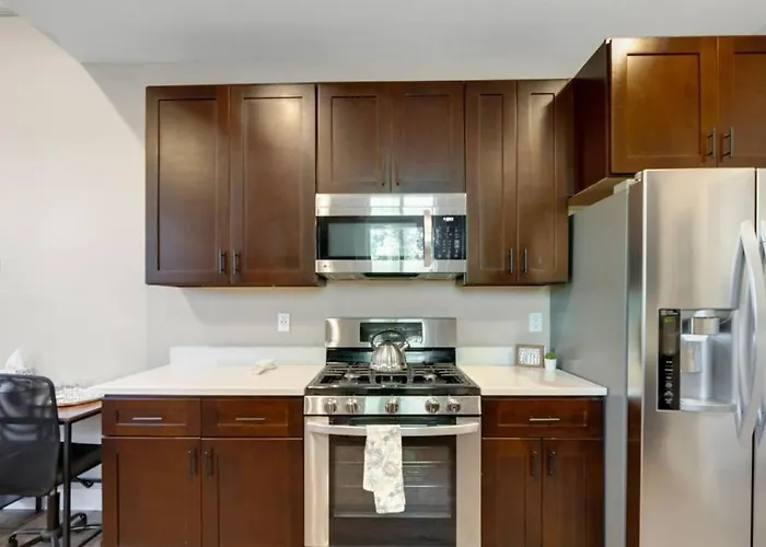 Modern Midtown Close To Downtown *