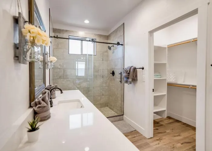 Сasa de vacaciones Modern Midtown Close To Downtown
